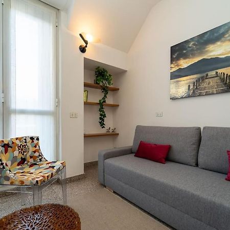 5 Giornate Apt Con Terrazzo E Garage Privato Milano Exteriör bild