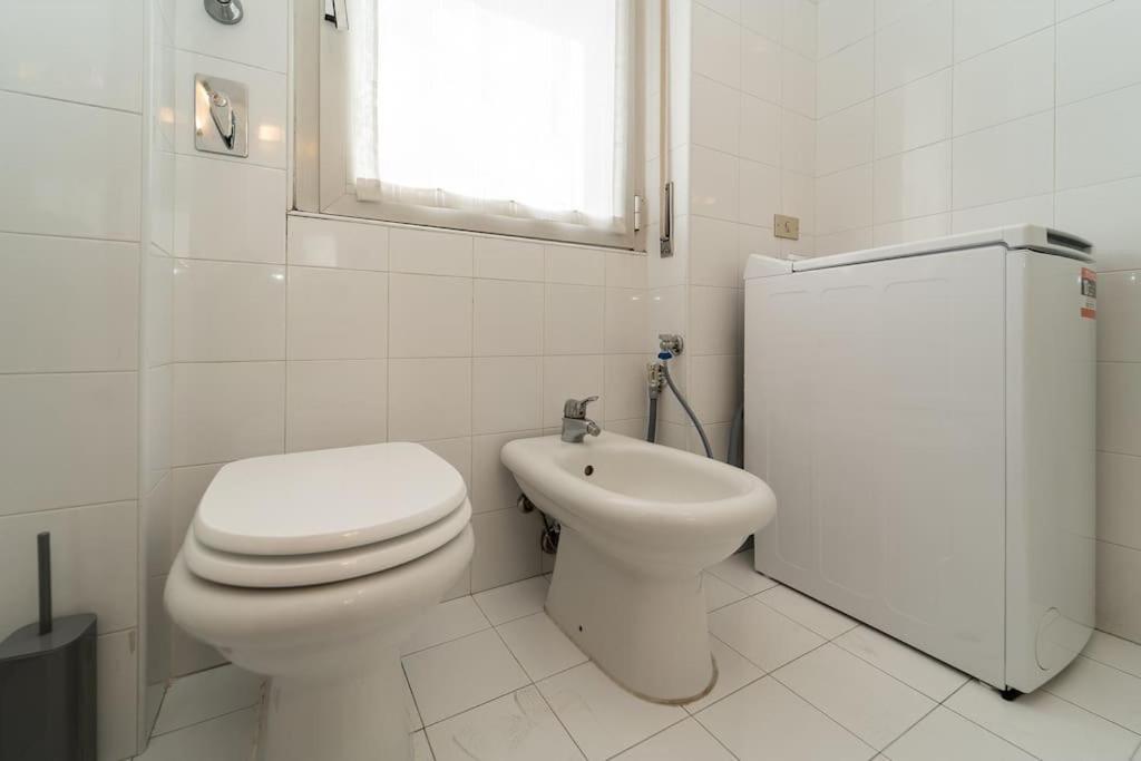 5 Giornate Apt Con Terrazzo E Garage Privato Milano Exteriör bild
